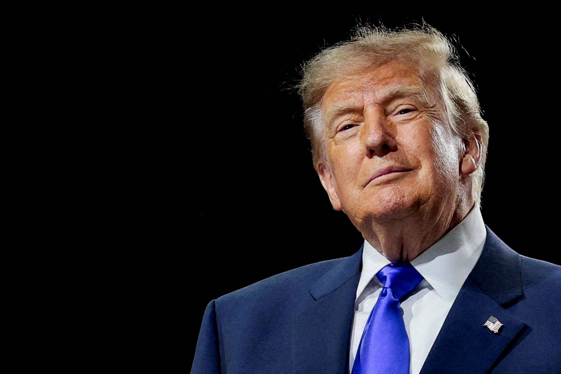 Aprovação de Trump cai a menor nível da carreira, aponta pesquisa
