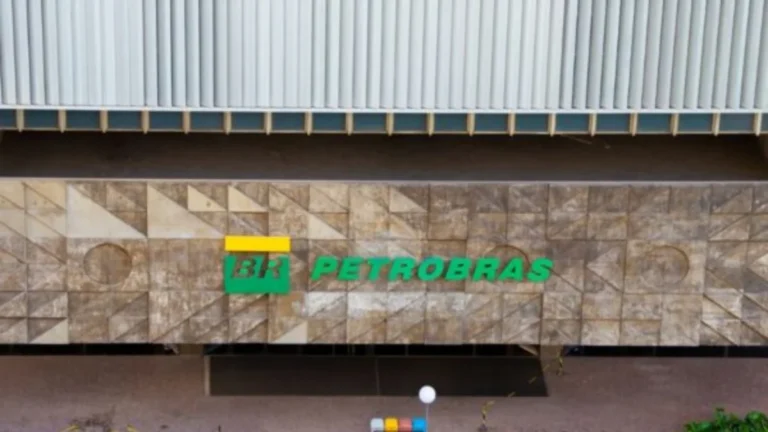 Petrobras adere a nova subvenção de R$ 1 por litro de diesel