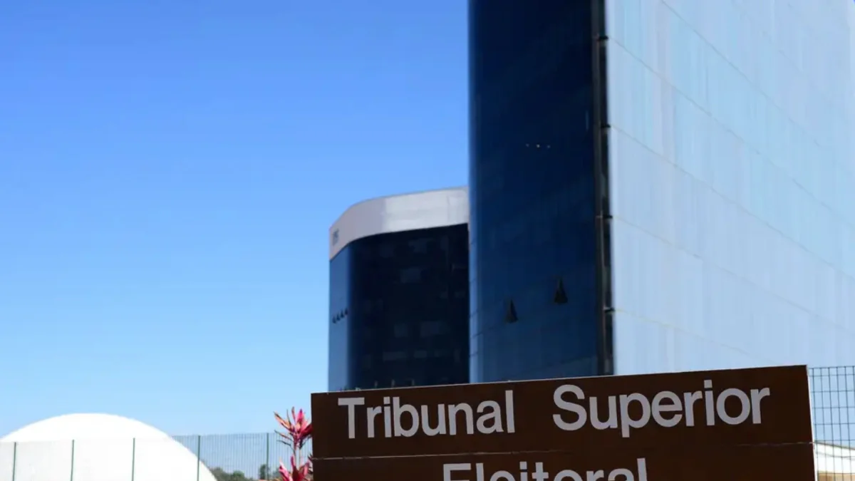 TSE Aprova Seis Chapas Presidenciais e Deixa Sete na Geladeira