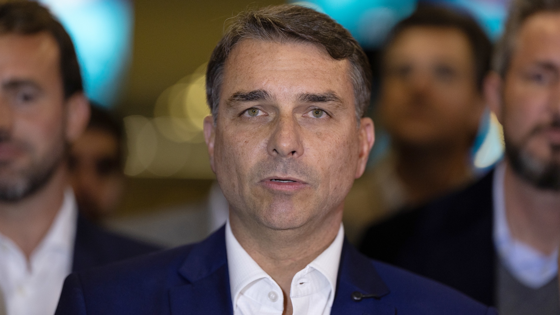 PF investiga Flávio Bolsonaro desde julho com aval de Mendonça