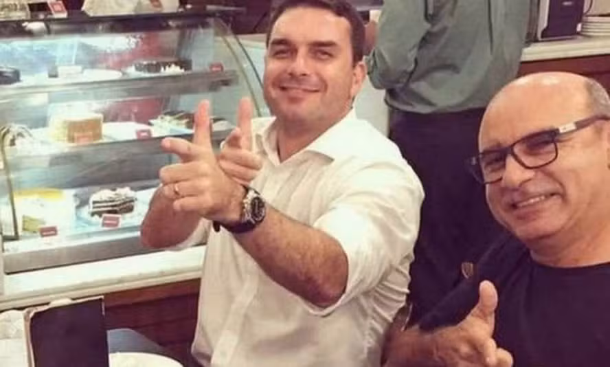 Gilmar Mendes mantém quebra de sigilos de ex-assessora de Flávio Bolsonaro