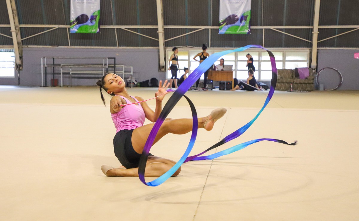 Curitiba abre 50 vagas grátis para ginástica rítmica e amplia base esportiva feminina
