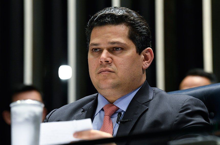 Alcolumbre defende Moraes e expõe hipocrisia sobre filme de R$130 milhões