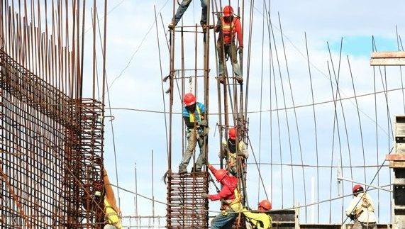 IA e varejo enfrentam desafios e disputam futuro do setor de construção