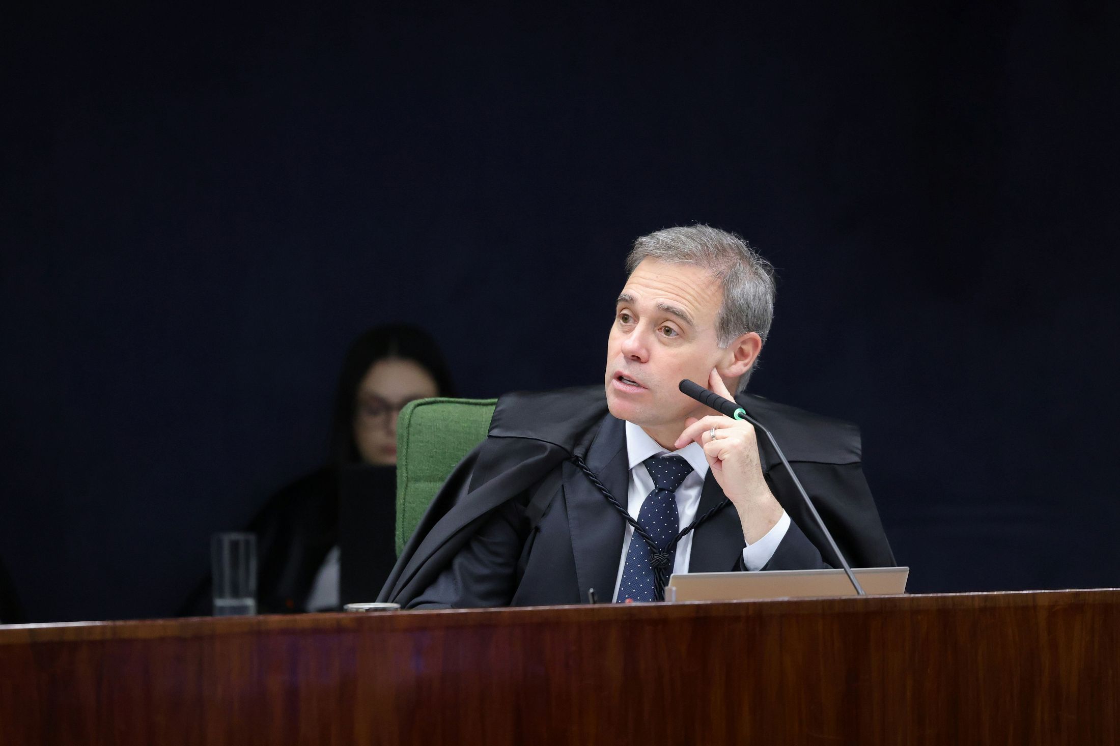 Pai de Vorcaro nega irregularidades em carta ao STF e cobra decisão de Mendonça