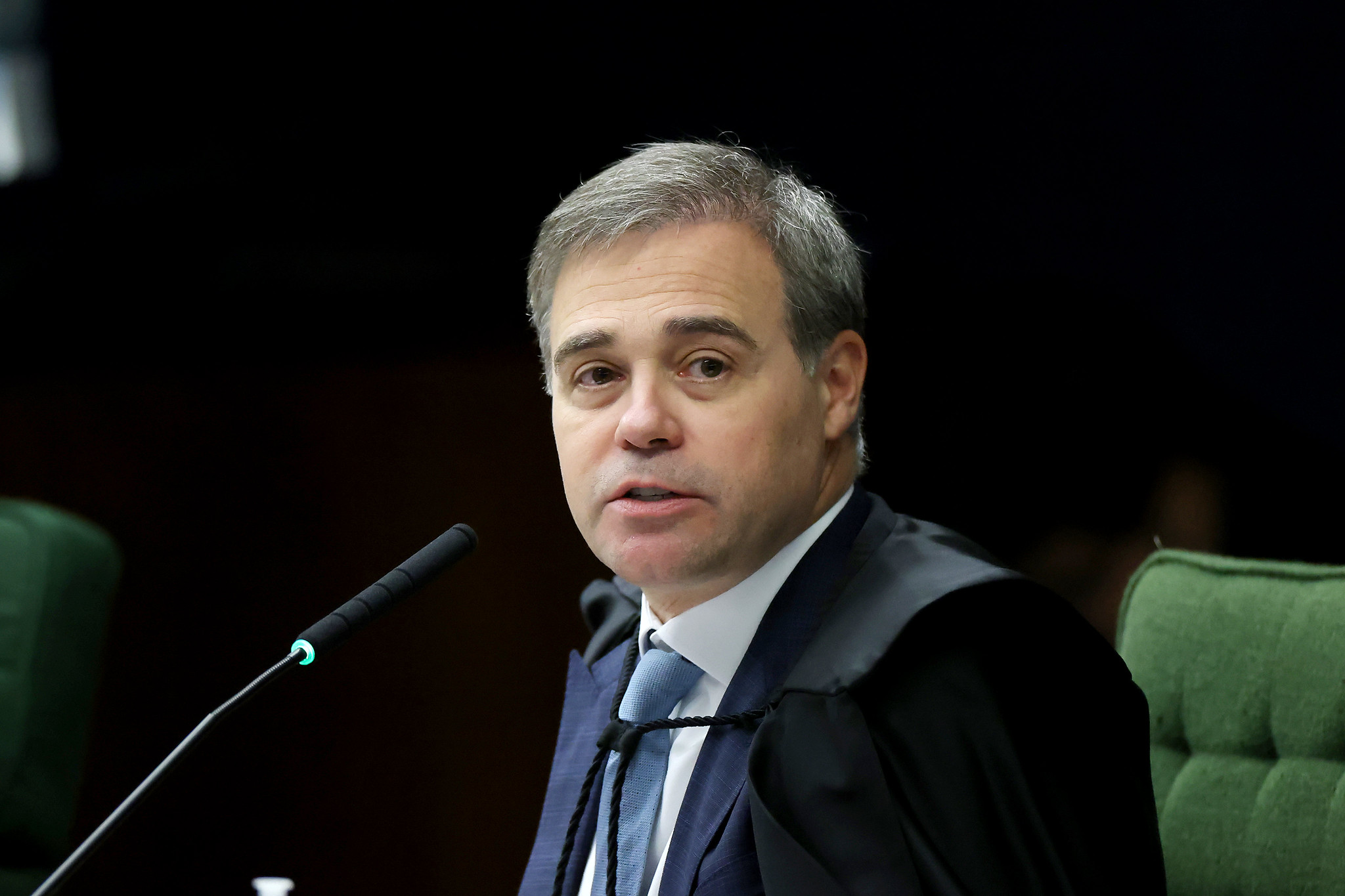 Mendonça rebate crítica de Gilmar sobre decisão na PF e defende ética no STF