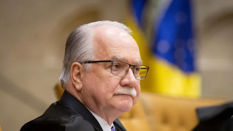 Fachin solicita PGR manifestação sobre quebra de sigilo pedida por Moraes