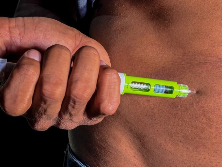 Canetas emagrecedoras viram risco sem controle médico, alertam endocrinologistas