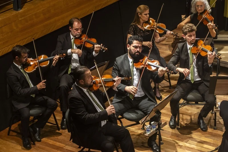 Orquestra de Câmara de Curitiba apresenta concerto com ritmos folclóricos europeus