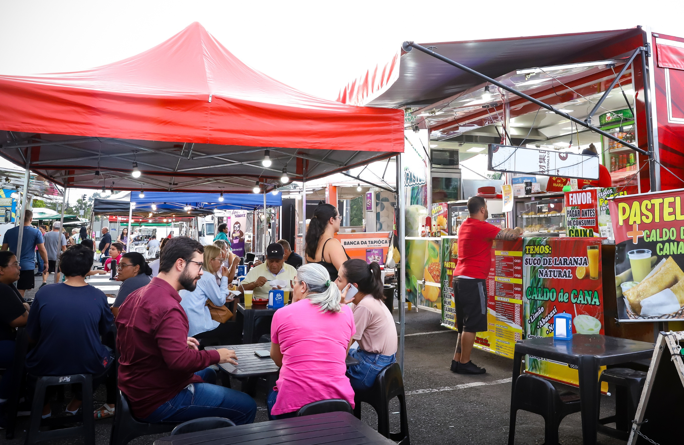 São José dos Pinhais mantém feiras semanais com oferta de produtos locais e gastronomia