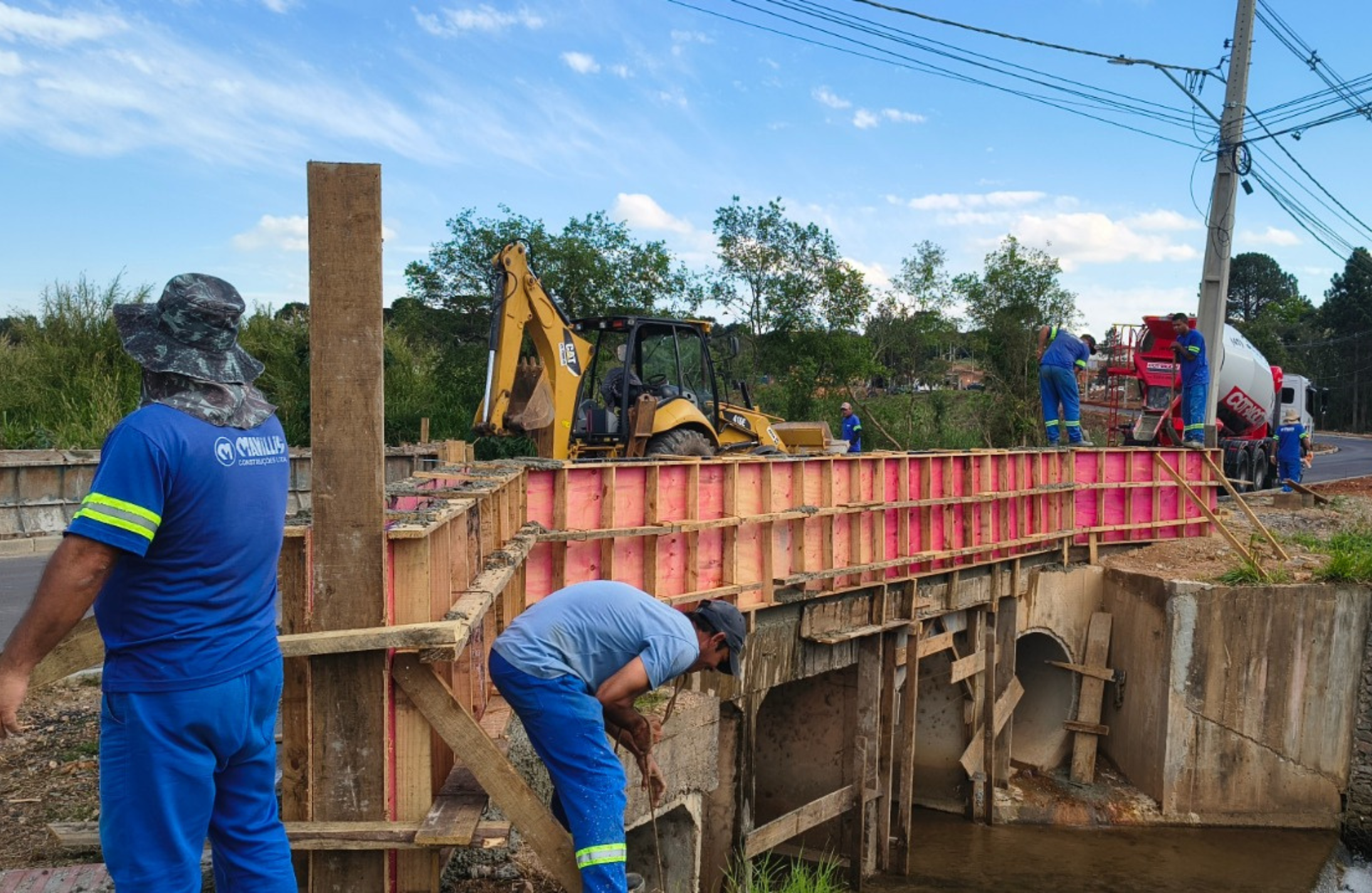 Rua Antônio Zaramella recebe calçadas, ciclovia e melhorias na ponte em São José dos Pinhais