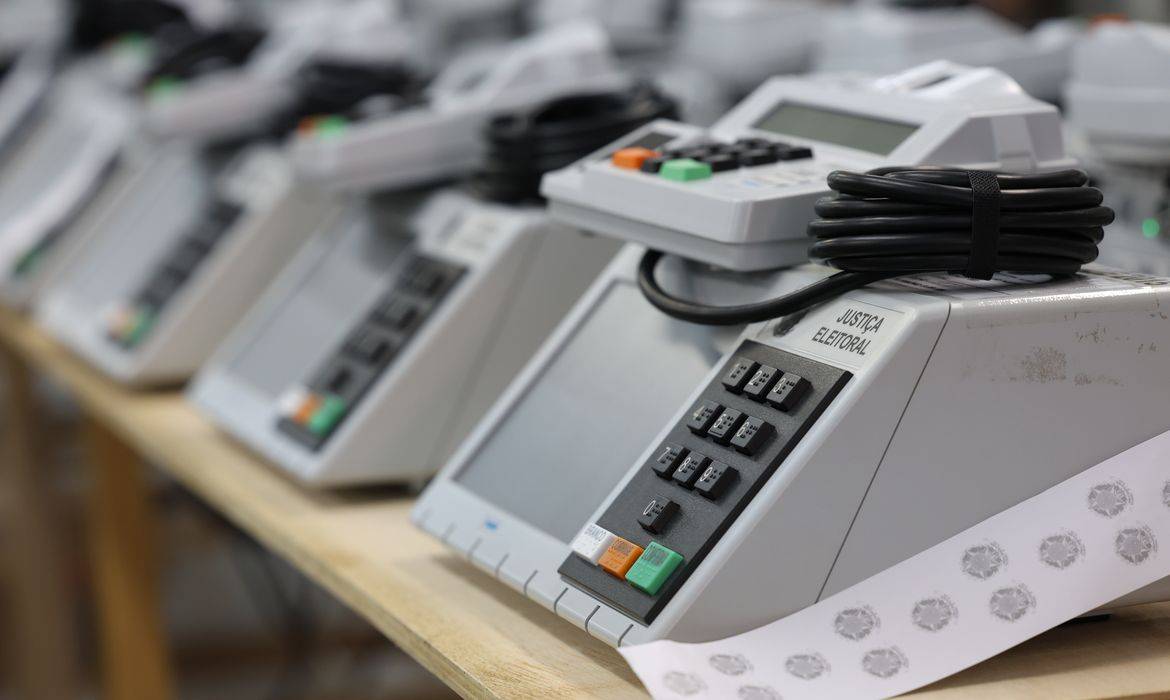Abin alerta governo e TSE sobre risco de interferência dos EUA nas eleições