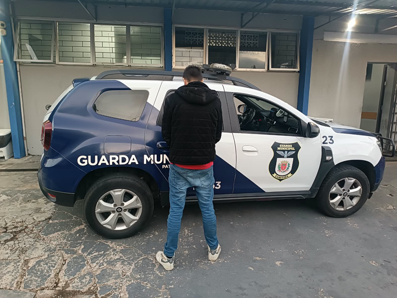 Guarda Municipal prende dois foragidos da Justiça em Curitiba