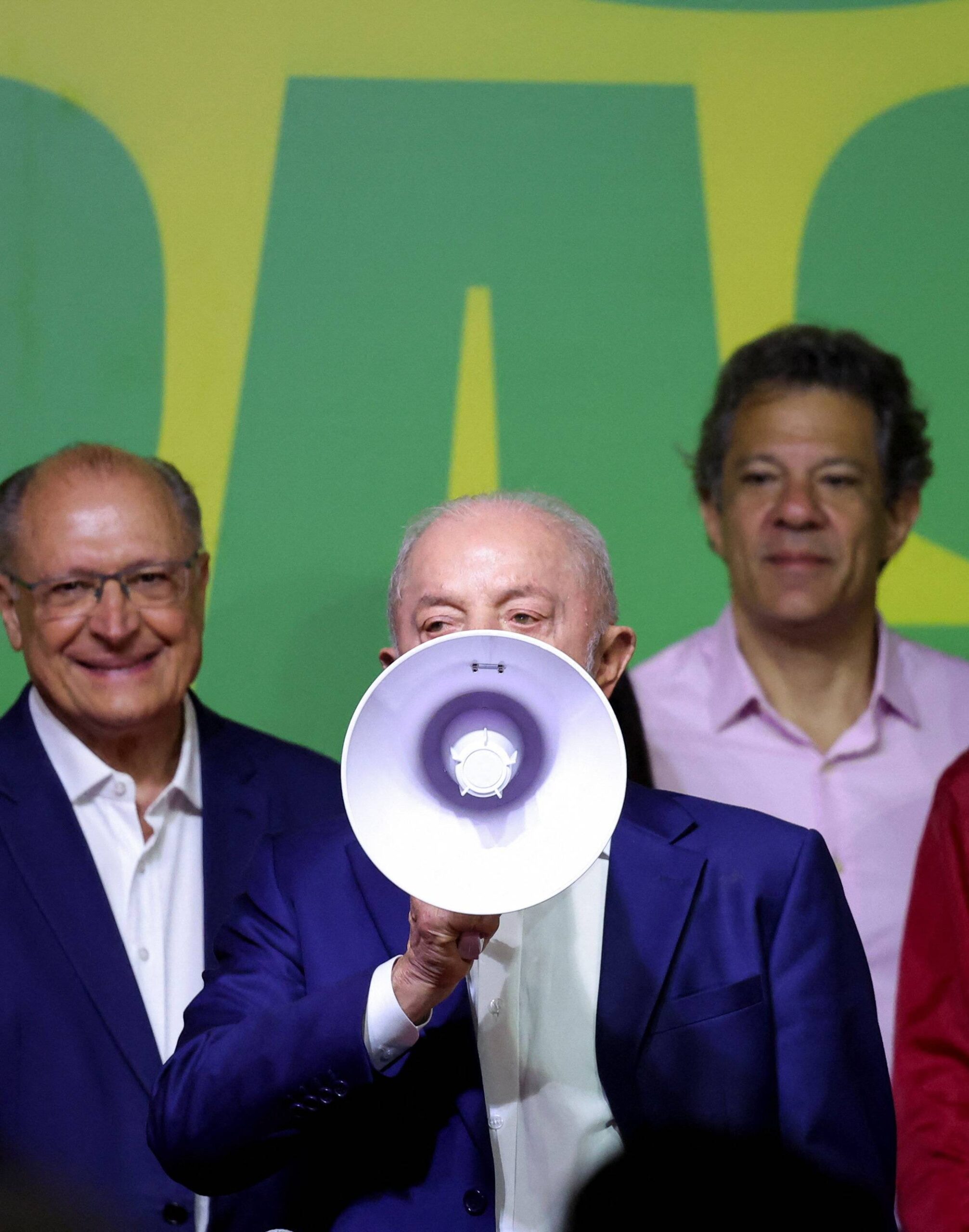 Lula reconhece falhas na campanha do primeiro turno e cobra ajustes