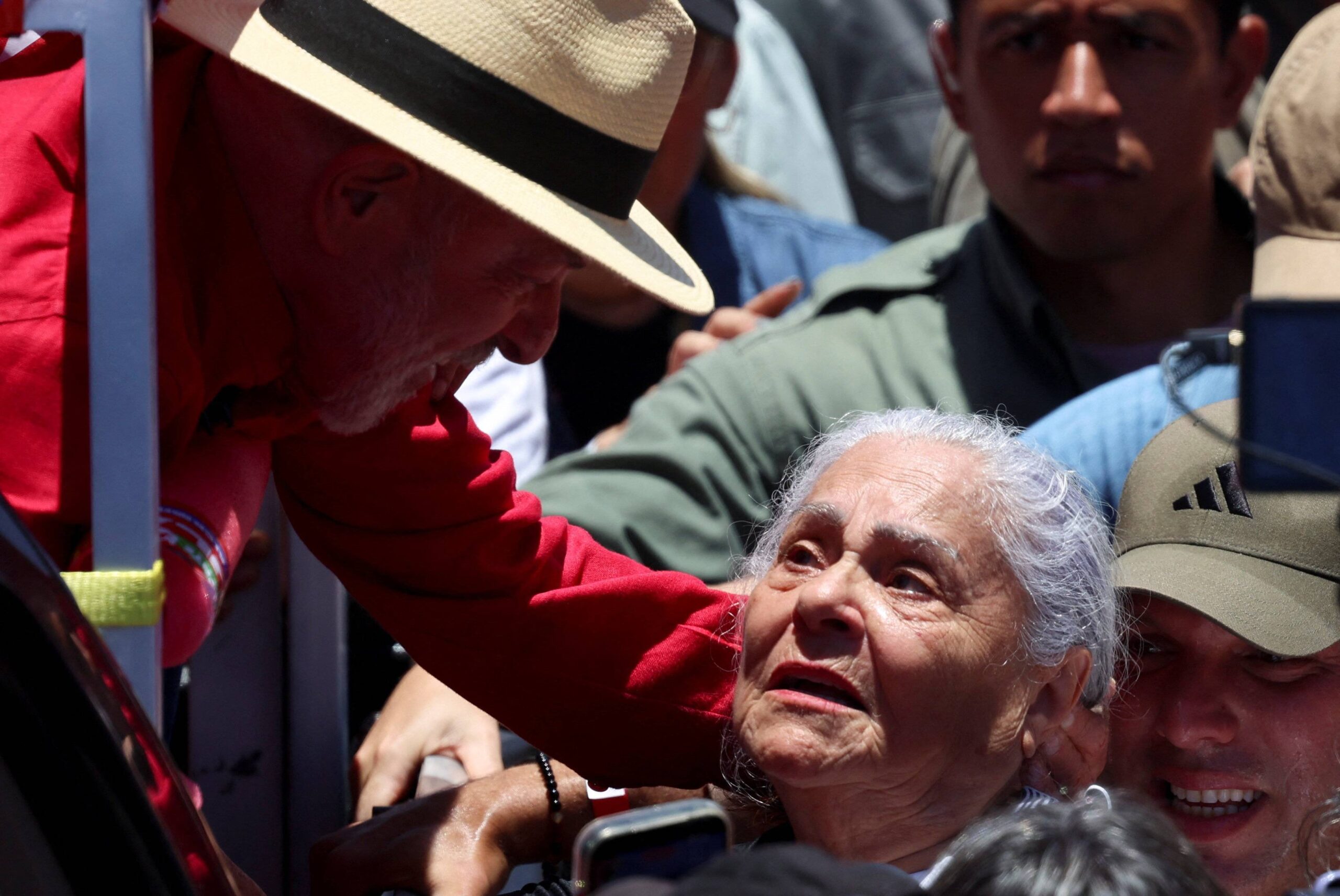 Campanha de Lula acusa Meta de interferência e vai ao TSE