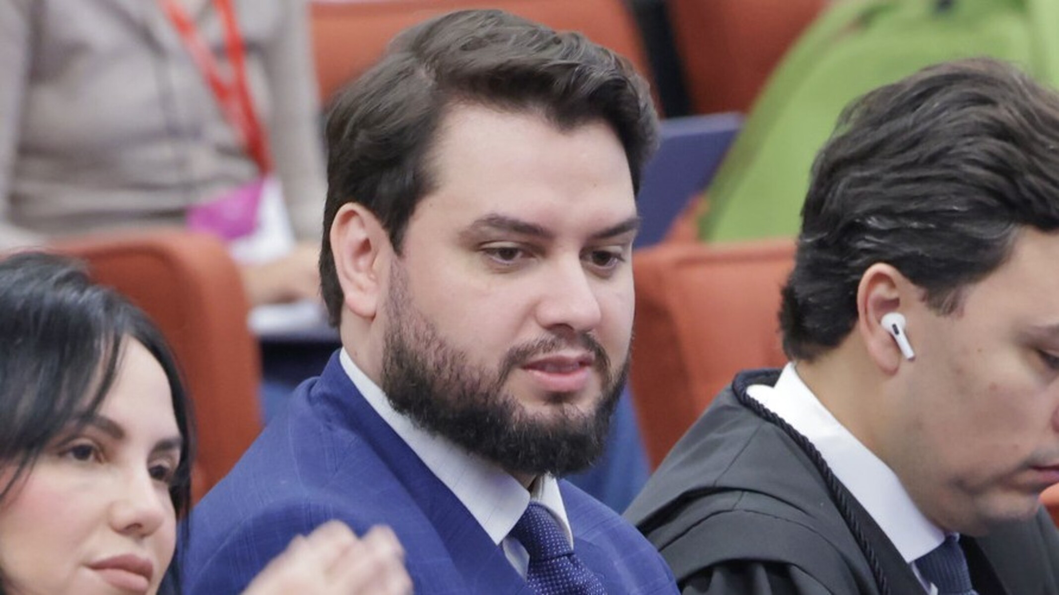 Toffoli mantém Filipe Martins em regime fechado por questões processuais