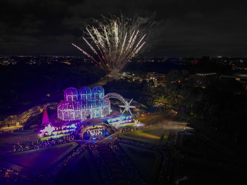 Natal de Curitiba 2026 atrai mais de 500 mil turistas e gera R$ 800 milhões