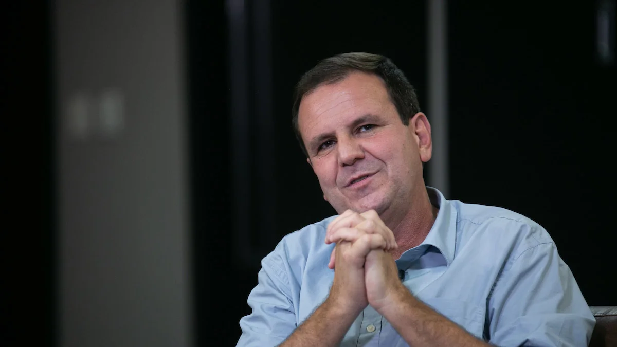 Paes acusa desistência de Garotinho de manobra eleitoral no Rio