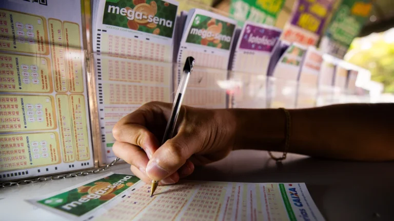 Mega-Sena acumula e próximo concurso pode pagar R$ 185 milhões