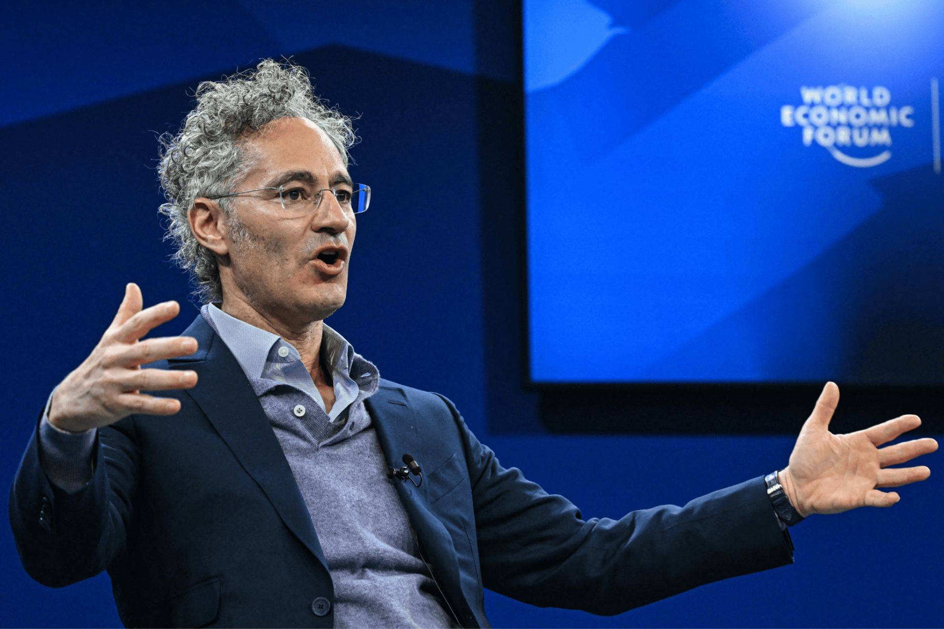 CEO da Palantir destaca técnicos e neurodivergentes no futuro da era da IA
