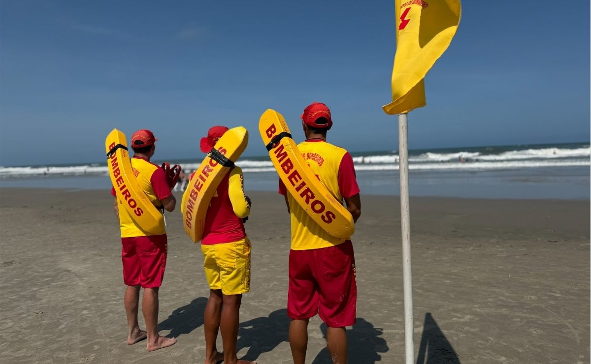 Corpo de Bombeiros do Paraná abre 120 vagas para curso de guarda-vidas voluntário