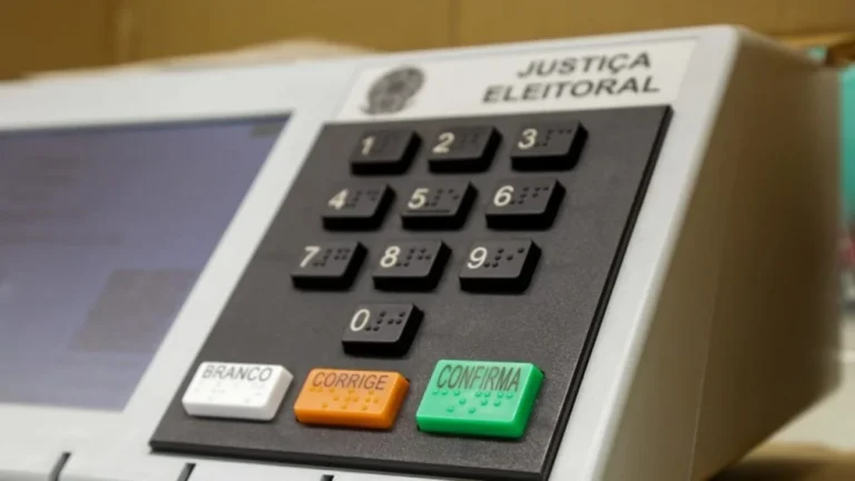 Eleições 2026: crianças podem acompanhar eleitores na cabine de votação