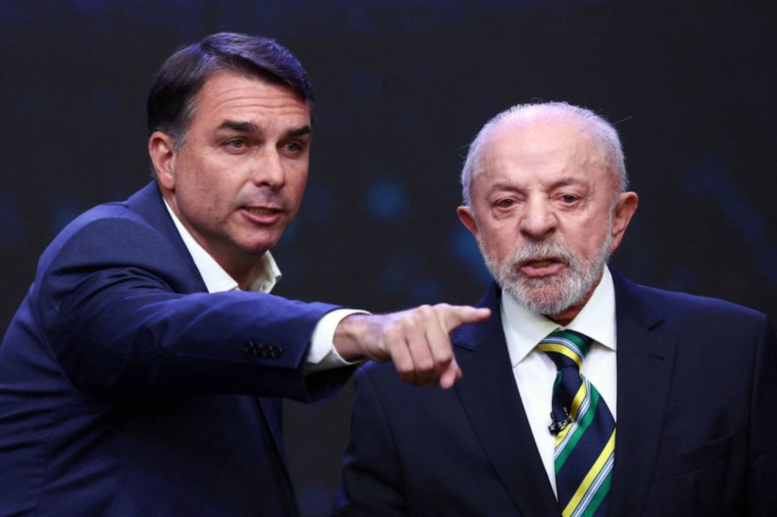Flávio Bolsonaro pede investigação sobre uísque recebido por Lula