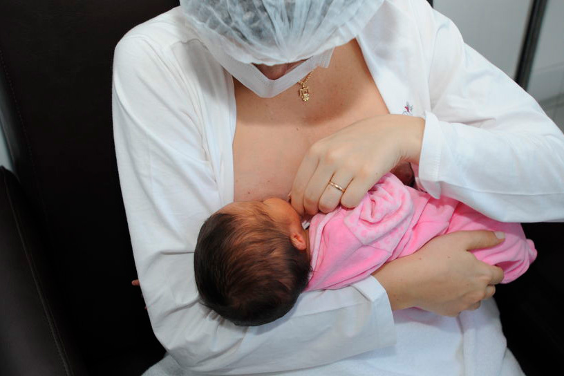 Paraná amplia rastreio nutricional e supera meta global de aleitamento materno