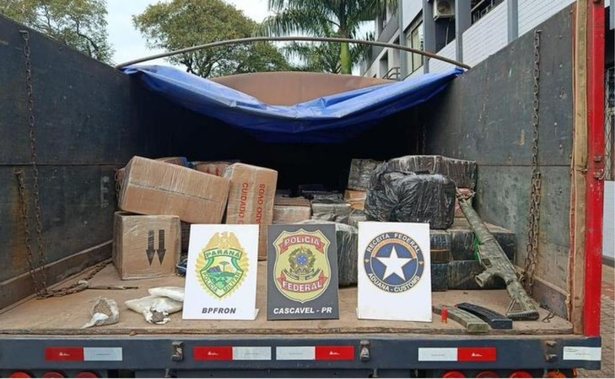 Quase uma tonelada de maconha é apreendida em caminhão na região de Cascavel