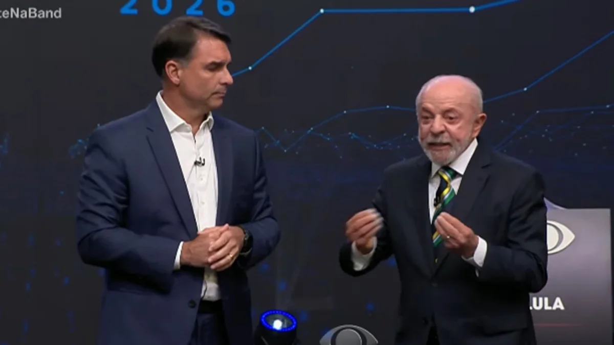 TSE exige explicação da Meta sobre tratamento a Flávio Bolsonaro em 24h