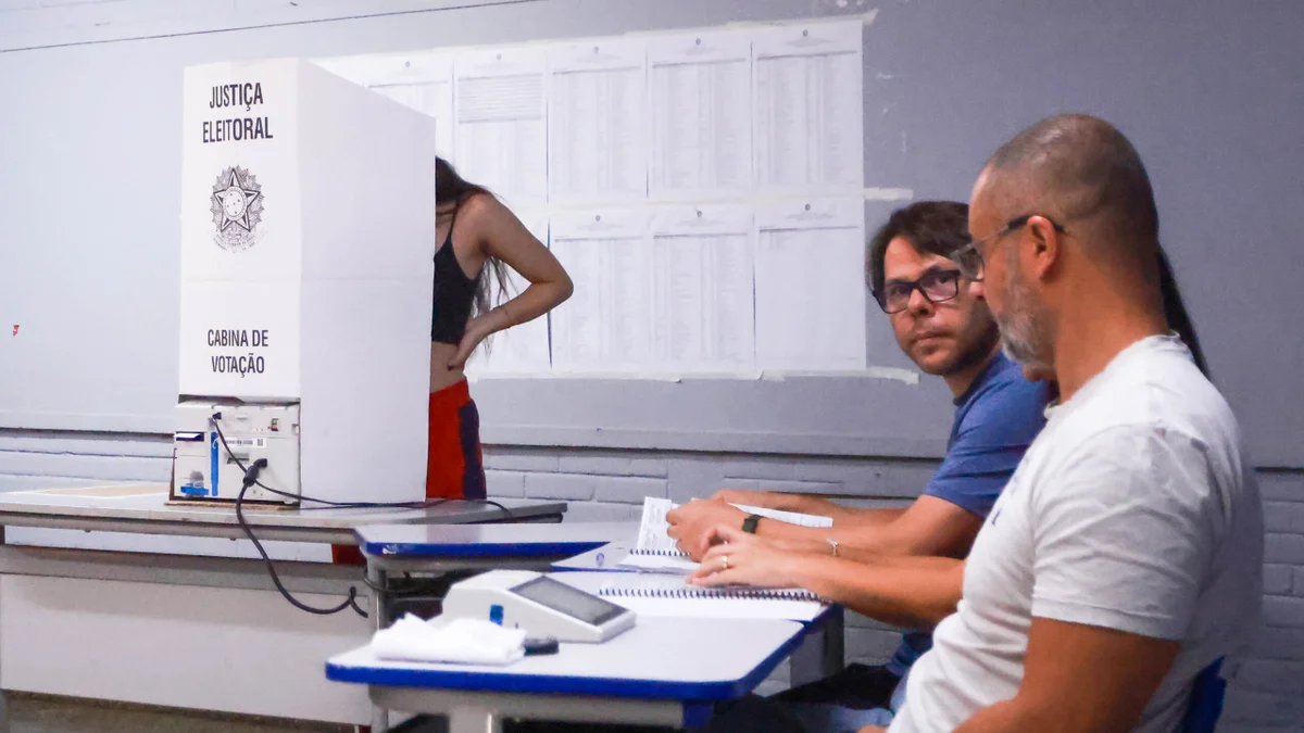 Abstenção no 2º turno cai para 19,2%, contrariando padrão histórico