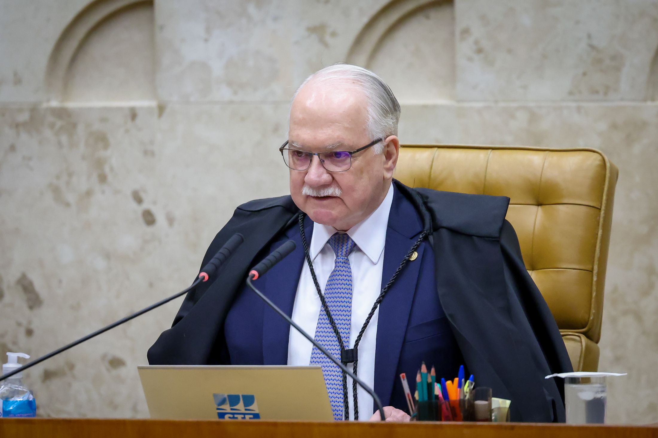 Fachin determina investigação da PF sobre ameaças a ministro Dino
