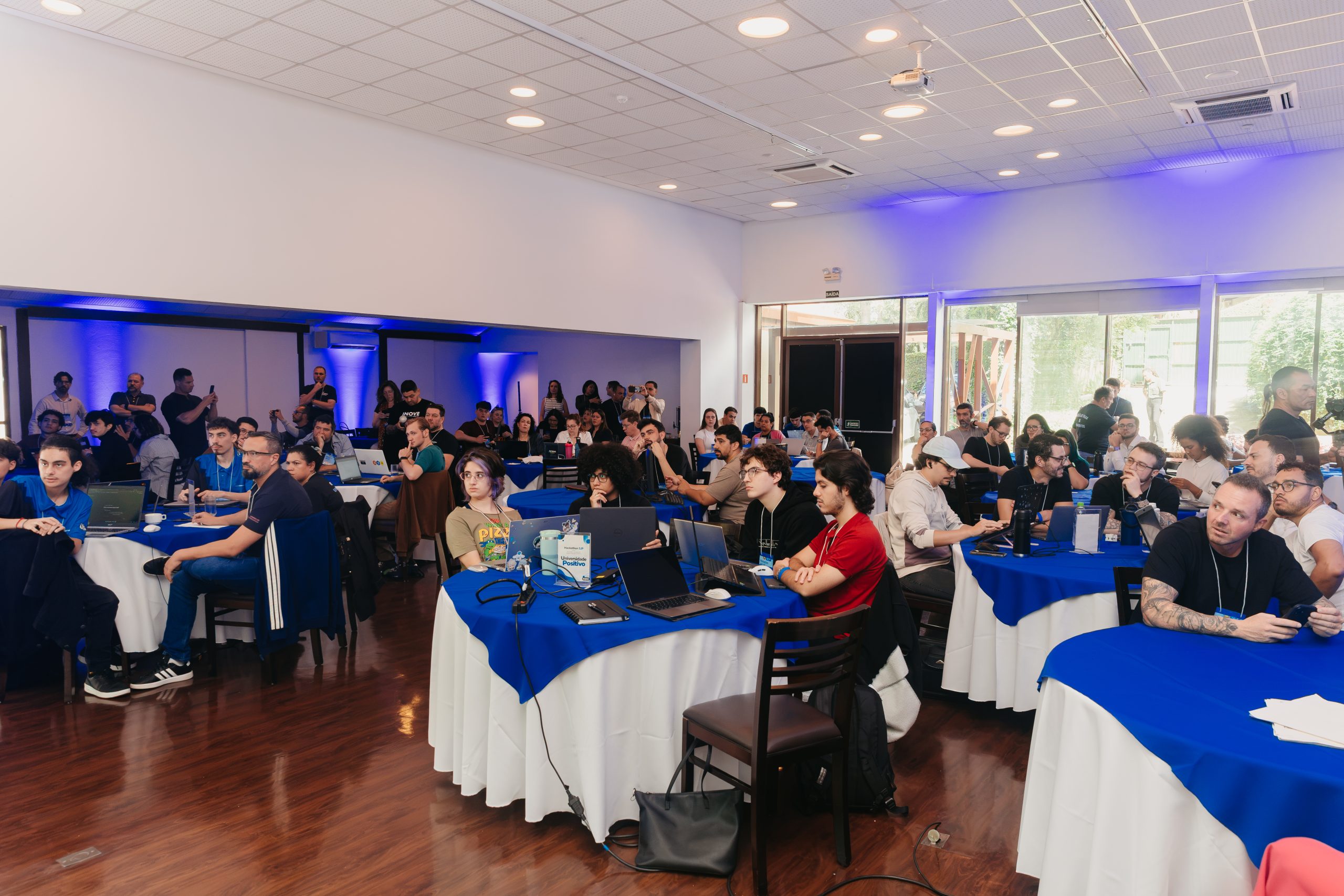 São José dos Pinhais promove hackathon com 16 equipes para inovação pública