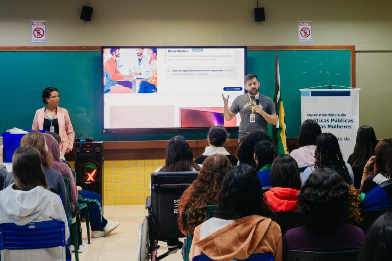 São José dos Pinhais promove ação educativa sobre saúde feminina na adolescência