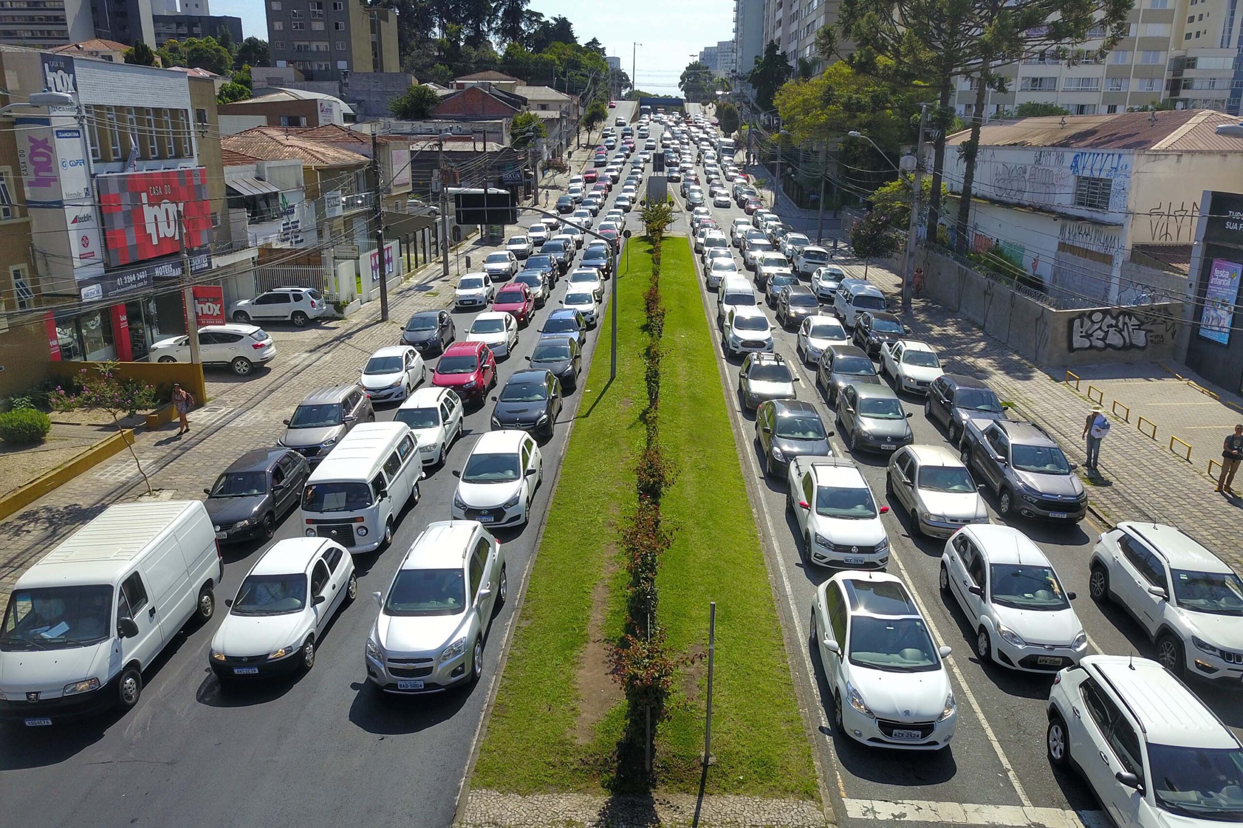 Licenciamento 2026: veículos com placas finais 8, 9 e 0 têm prazos até novembro