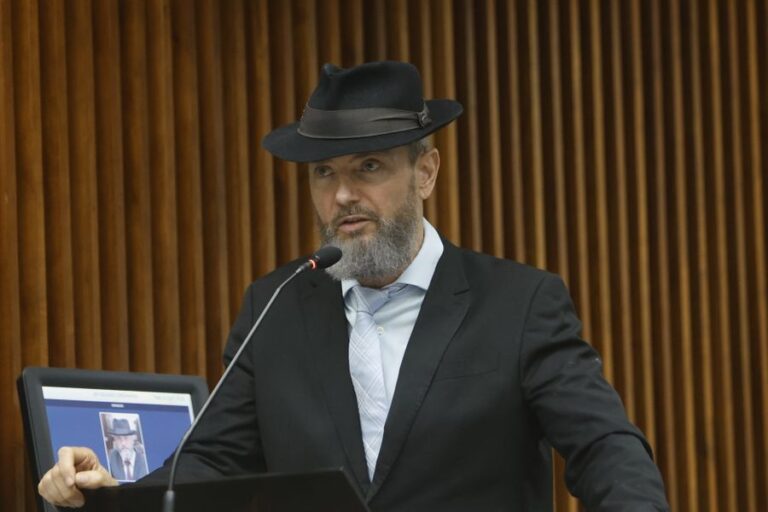 Deputado Tito Barichello propõe título de Utilidade Pública para Associação da Vila Ivaí em Curitiba