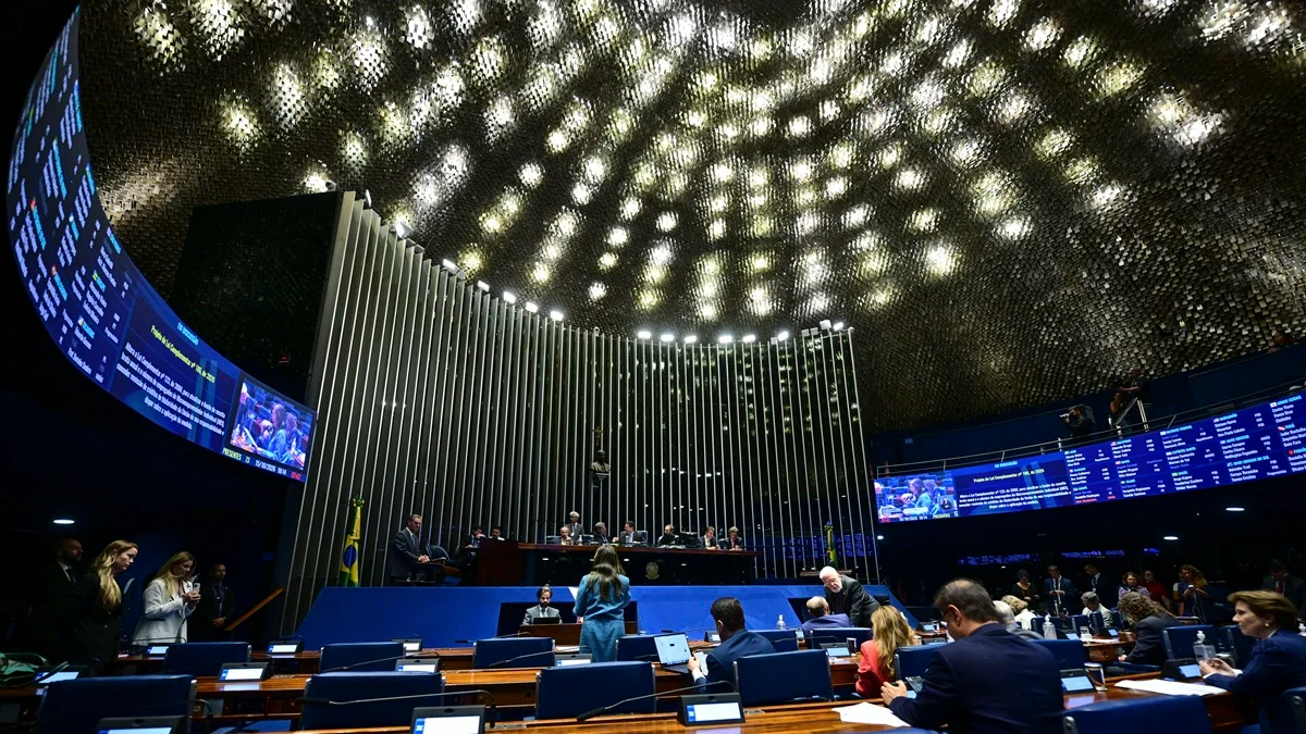 Senado aprova ‘OAB da Medicina’ com provas durante graduação