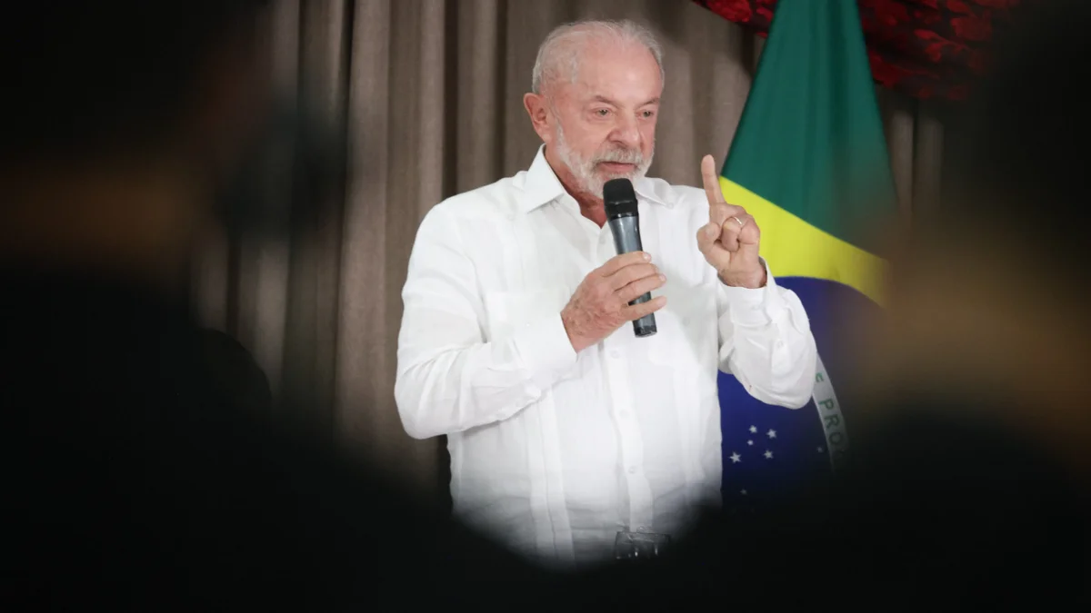 Lula orienta aliados a evitar críticas a eleitores após 1º turno