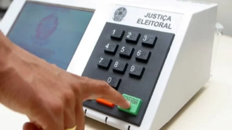 Mais de 1 milhão justificam ausência na primeira hora do 2º turno